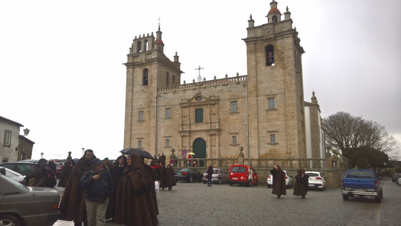  Miranda do Douro: Capa de Honras 