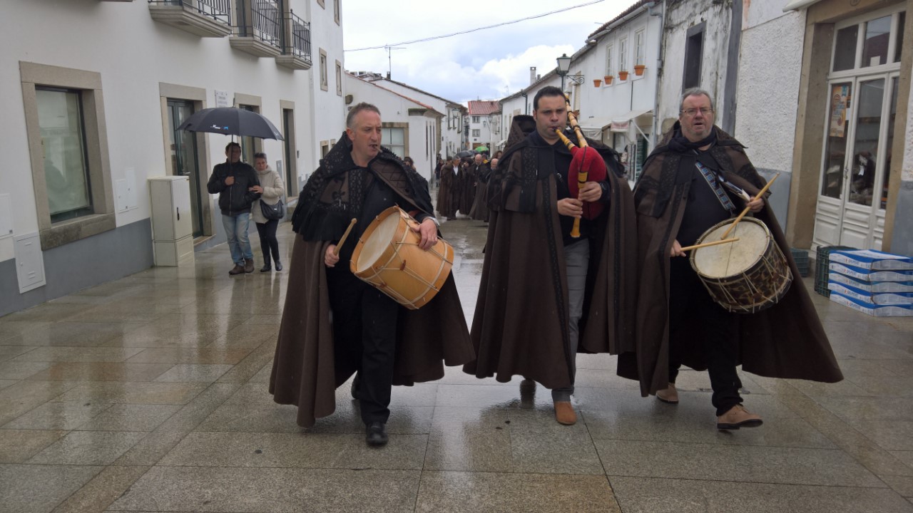  Miranda do Douro: Capa de Honras 