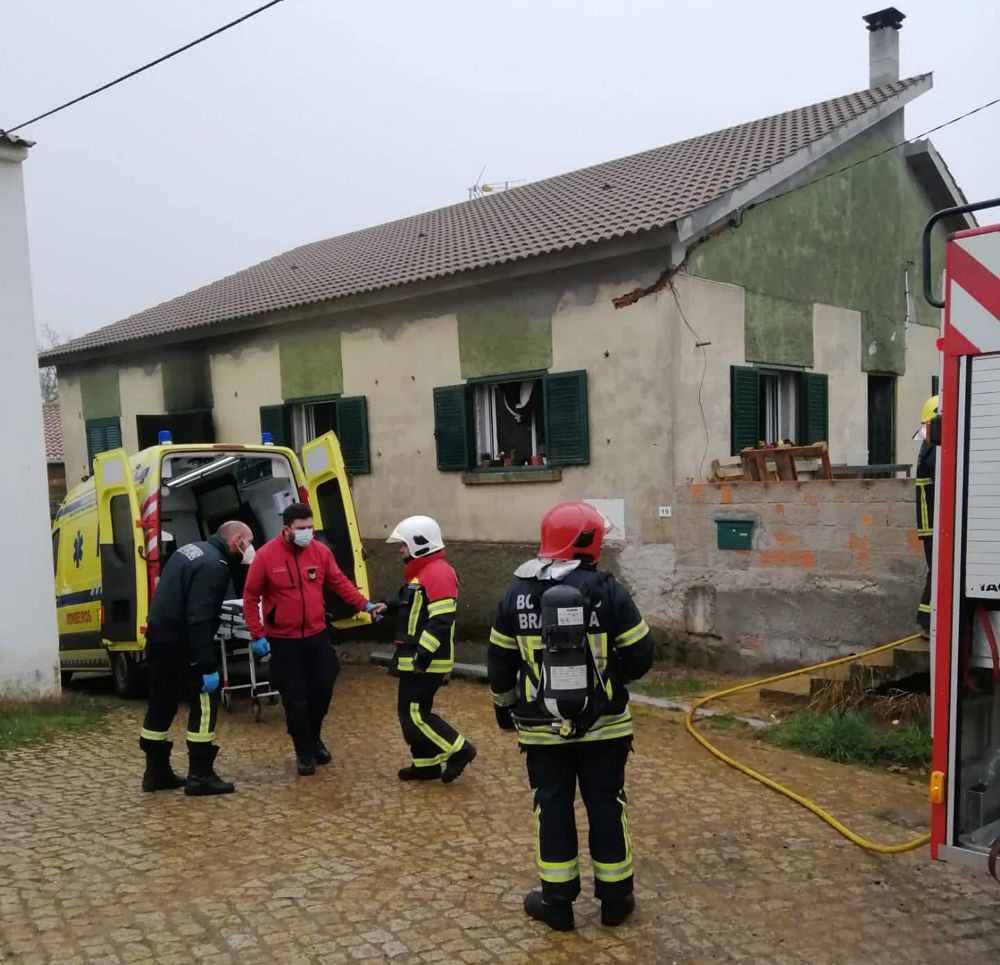 Incendio em Sabariz provoca uma vítima mortal