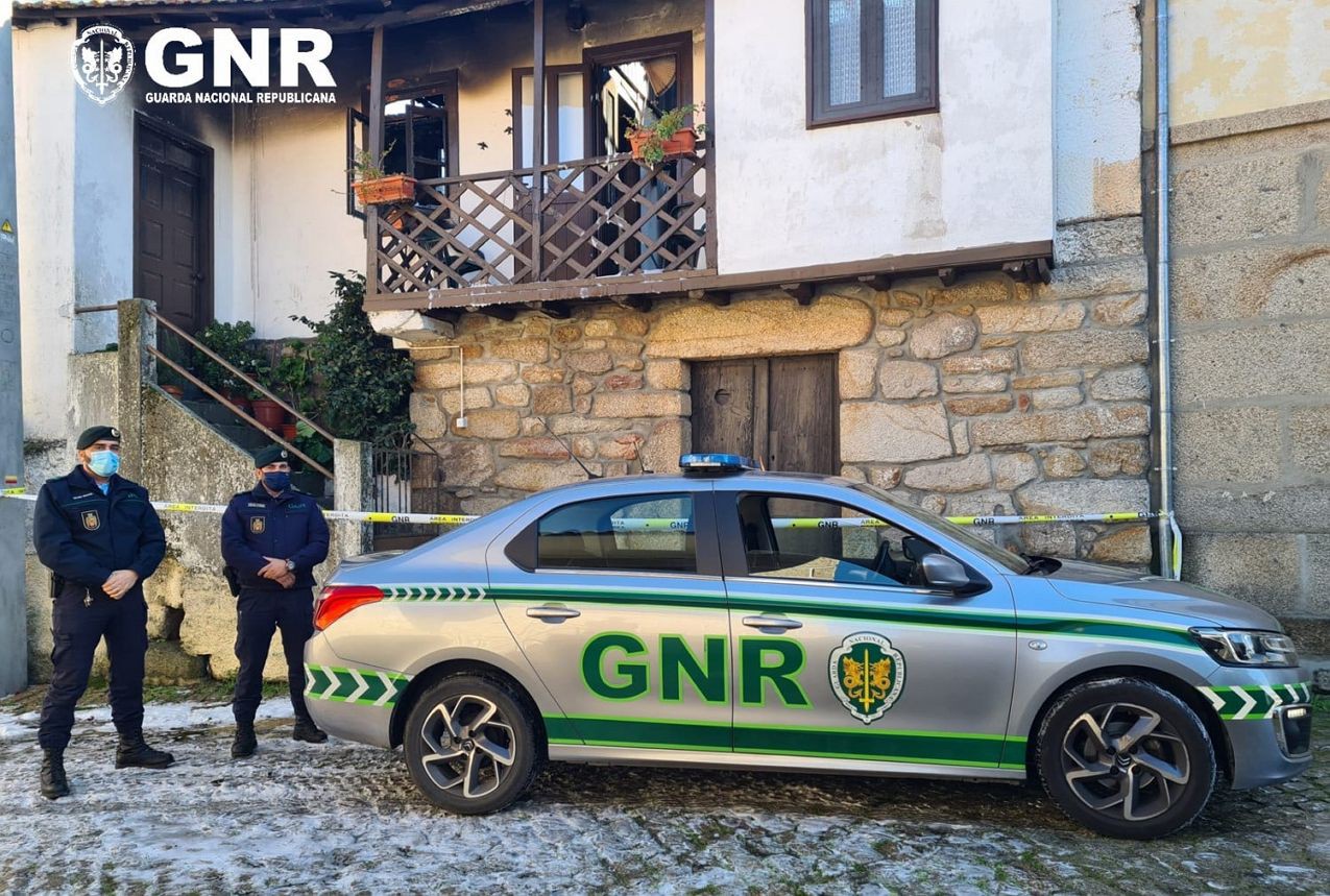 Idoso acamado salvo de incêndio pela GNR em Vila Flor