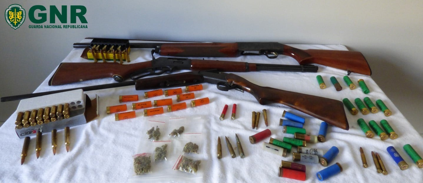 Detido por posse ilegal de armas em Chaves 