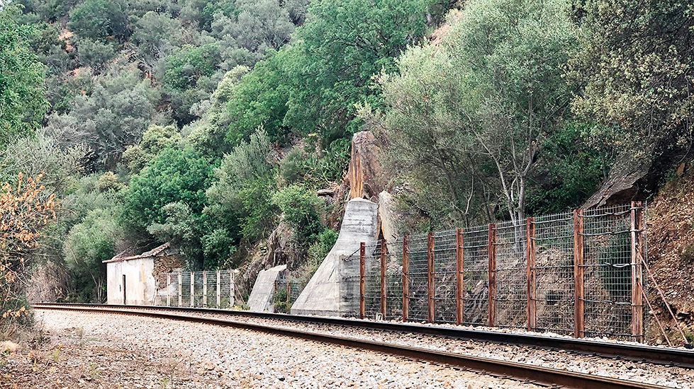 Concluída reparação das barreiras de proteção à Linha do Douro em Sabrosa