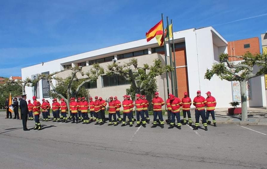 Bombeiros aderem à campanha Eletrão que recebe equipamentos elétricos usados