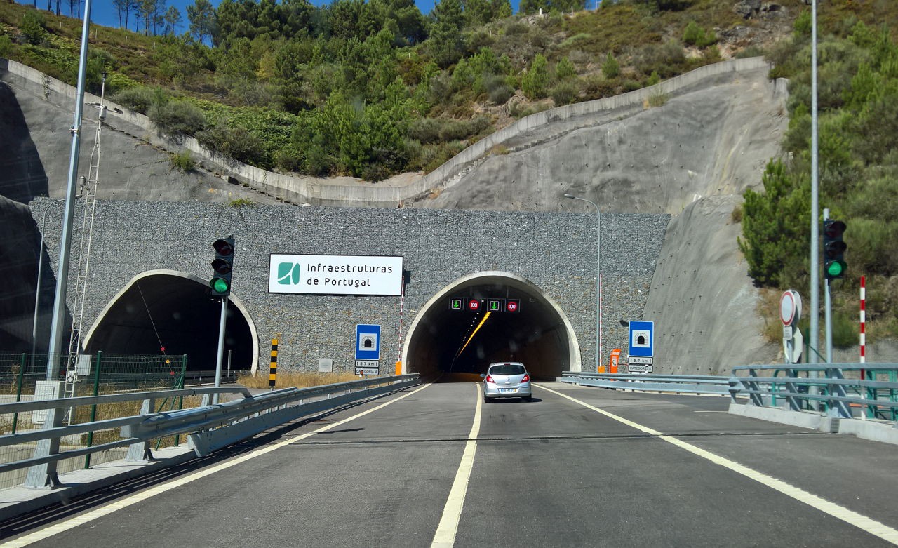 Trabalhos de manutenção à noite vão condicionar trânsito no Túnel do Marão