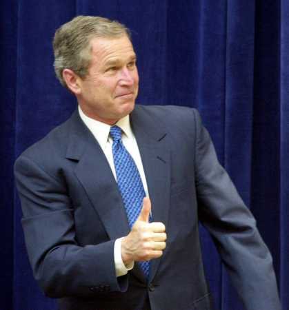 Bush começa a embaraçar os seus acessores