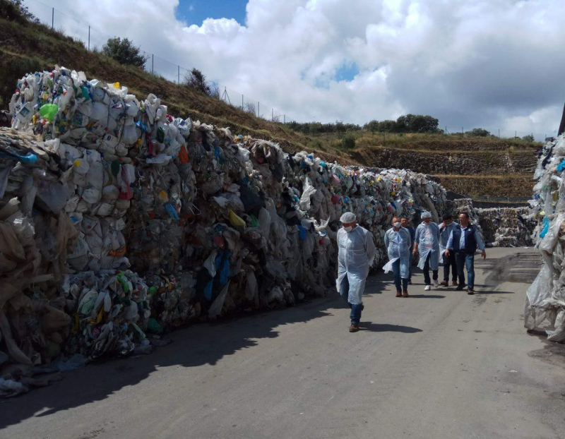 Suspensa greve dos trabalhadores da recolha de lixo da Resíduos do Nordeste