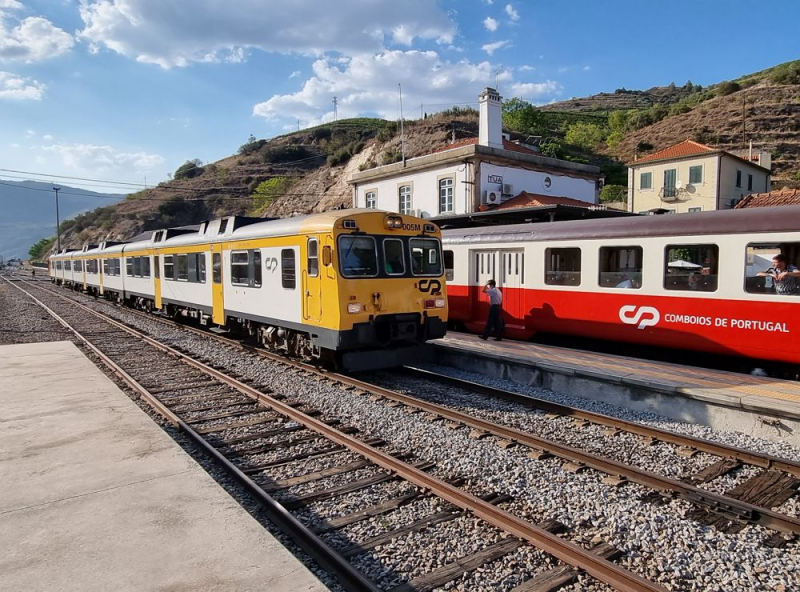 Circulação de comboios suspensa na Linha do Douro entre Pinhão e Régua