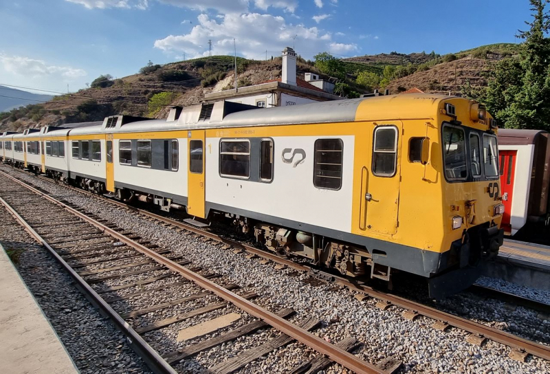 Reposta circulação de comboios em toda a extensão da Linha do Douro