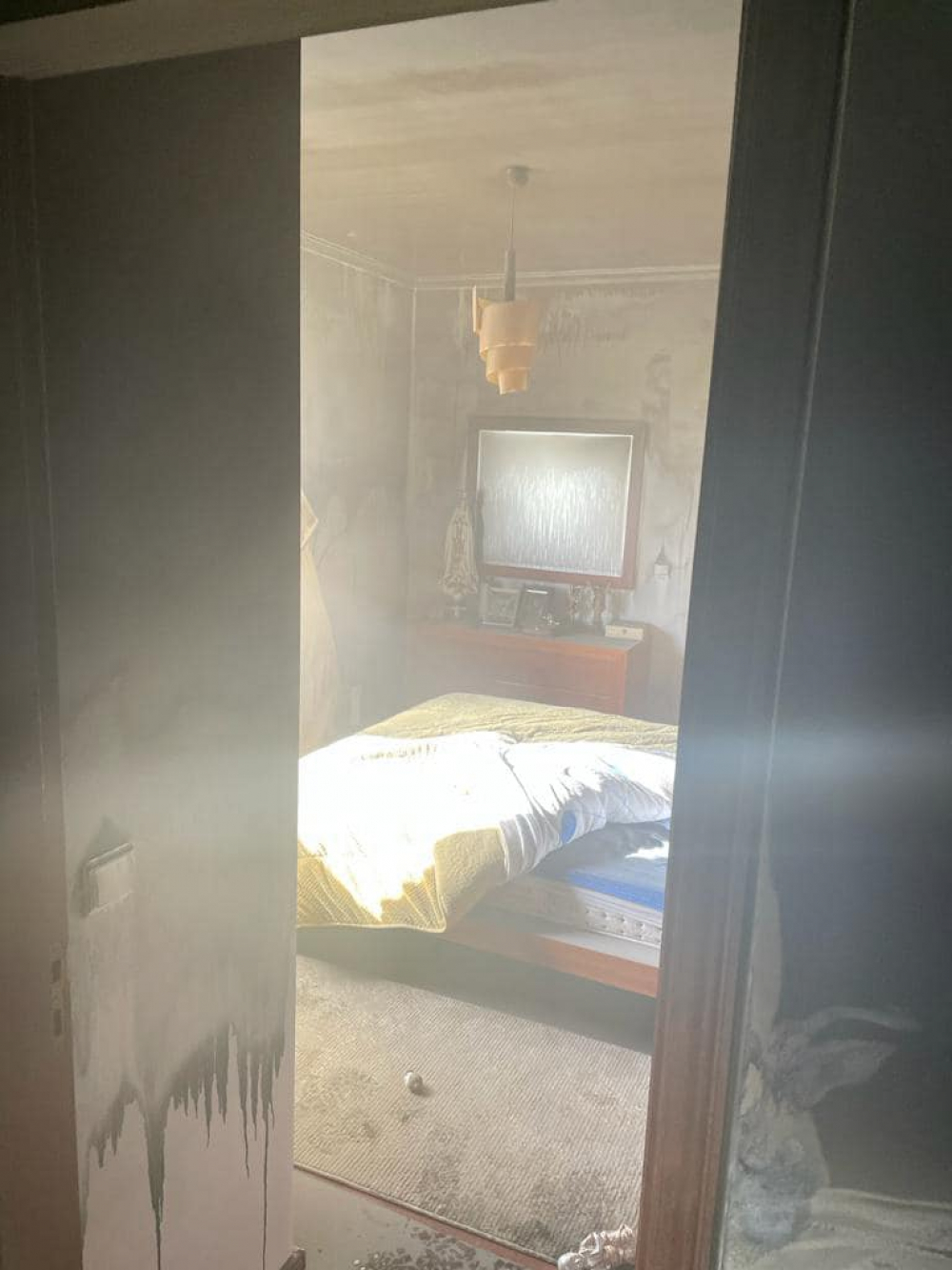 Três desalojados devido a incêndio em apartamento em Murça