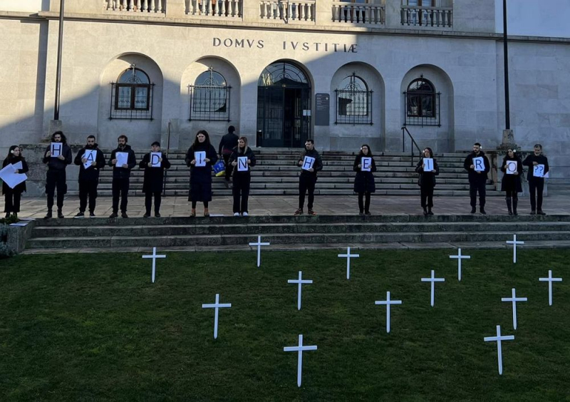 Filandorra coloca cruzes em Vila Real em protesto contra falta de apoio