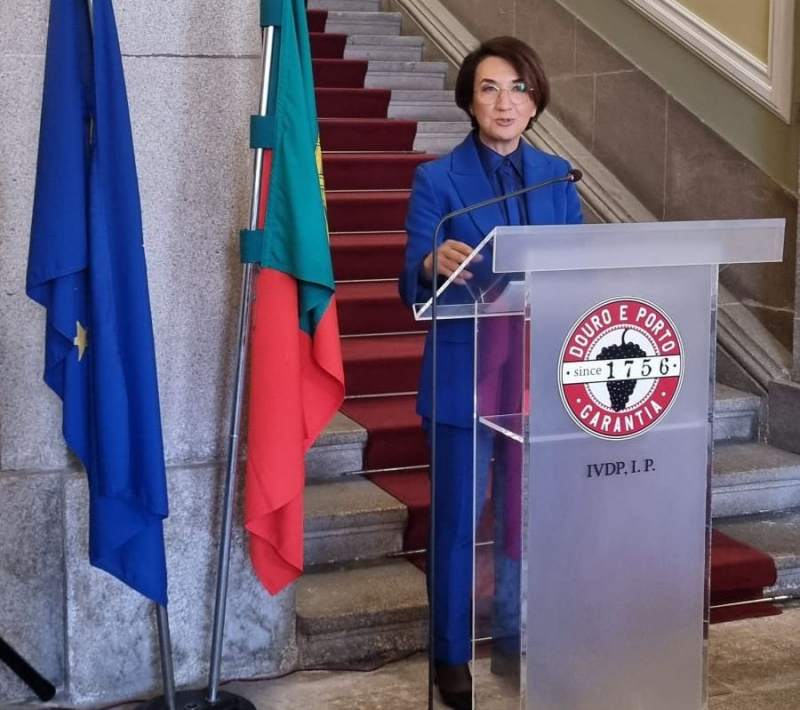 Ministra da Agricultura anuncia para breve plano estratégico para o Douro