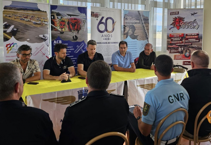 Festival aéreo de Bragança Careto Airshow oferece voos a cuidadores informais