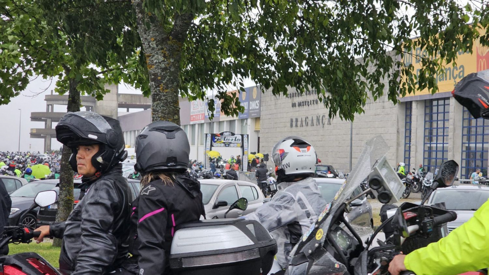 Milhares de motociclistas a postos para o 25.º Portugal de Lés-a-Lés
