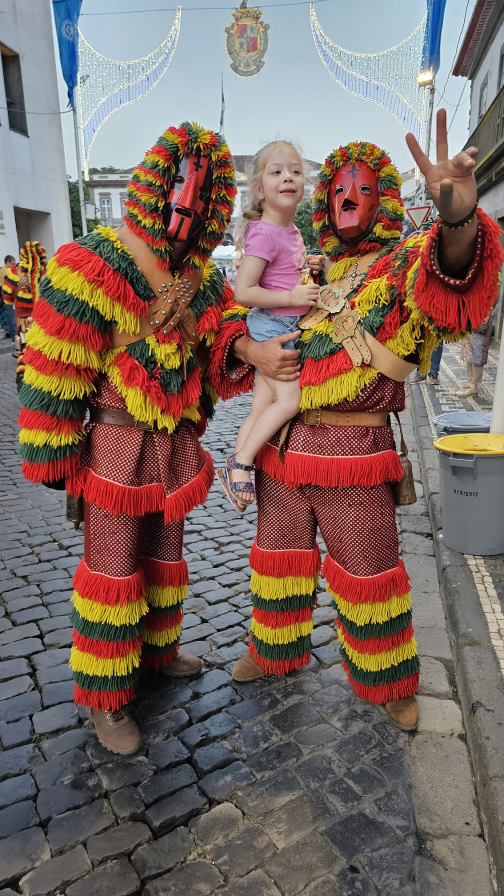 Caretos de Podence participam nas Festas SanJoaninas da ilha Terceira