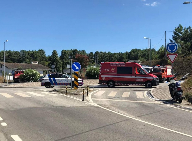 Cinco bombeiros de Vila Real feridos após despiste a caminho de um incêndio