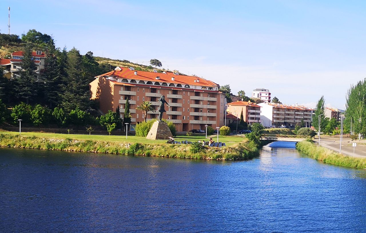 Anulada demolição de prédio em Mirandela