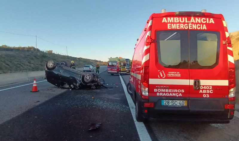 Despiste provocou dois feridos na A4