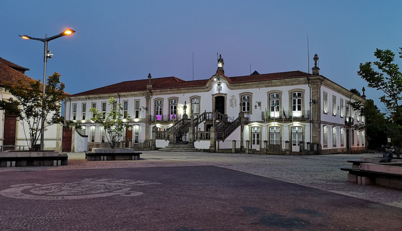Câmara de Vila Real reduz IMI e isenta jovens de IMT na compra de casa em 2024
