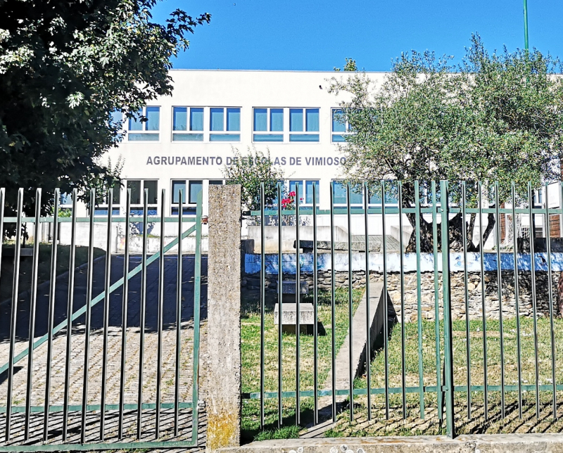 Suspensos 4 dias alunos envolvidos em episódio de sodomização em escola de Vimioso