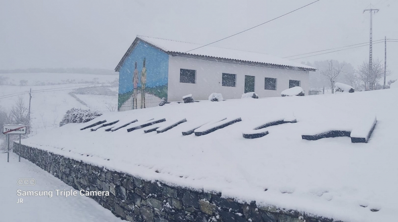 Vinhais encerra escolas devido à queda de neve no concelho