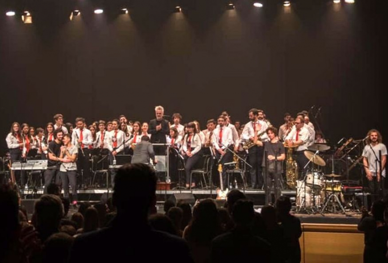 Quatro Bandas filarmónicas tocam juntas a “Grândola” em Vila Real