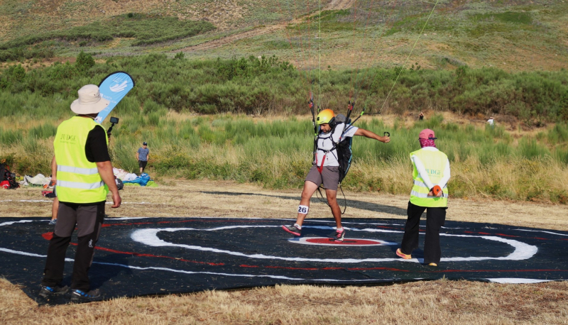 A Serra do Larouco foi o epicentro espanhol do parapente de precisão.