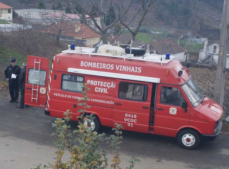 Fogo em Vinhais com grande parte do perímetro dominado