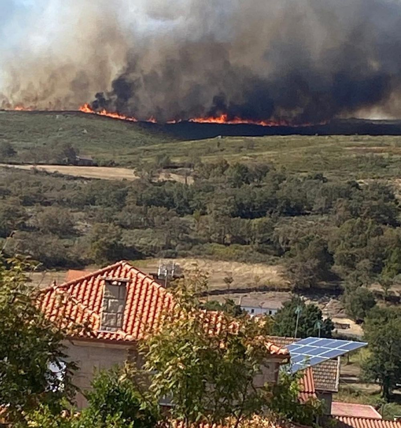 Três feridos leves em combate a incêndio em Montalegre