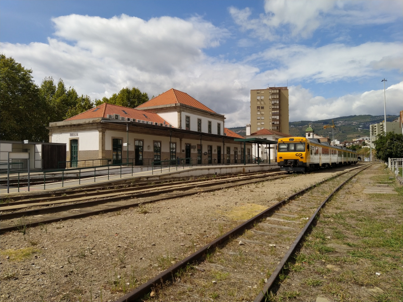 Reforçado serviço rodoviário alternativo ao comboio entre Marco de Canaveses e Régua