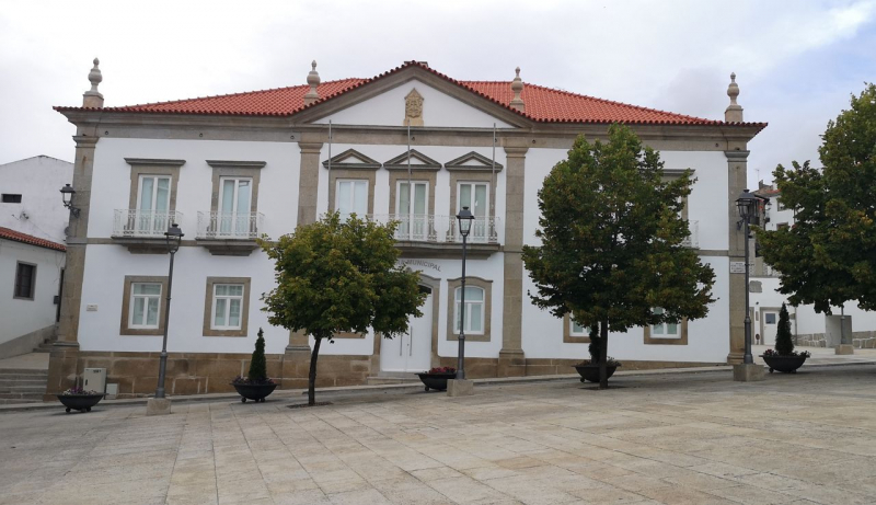 Assembleia Municipal de Vimioso aprova orçamento de 14,5 ME para 2026 com voto contra do PS