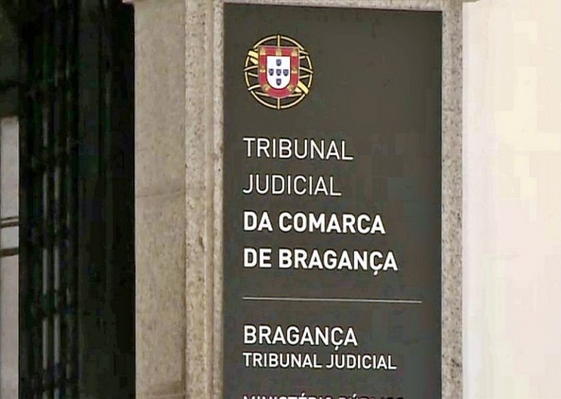 Prisão domiciliária para suspeito de abusar das duas filhas em Vinhais