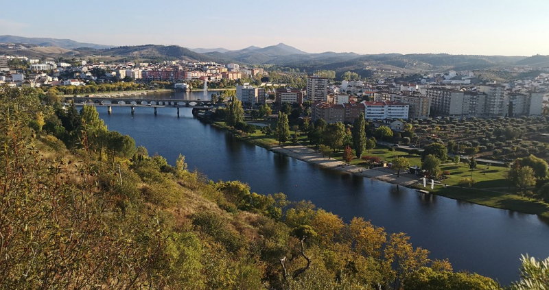 Câmara de Mirandela acompanha alterações ao aspeto visual do rio Tua