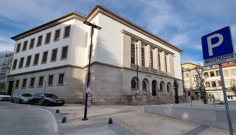 Tribunal de Vila Real começou a julgar pai e filho por tentativa de homicídio