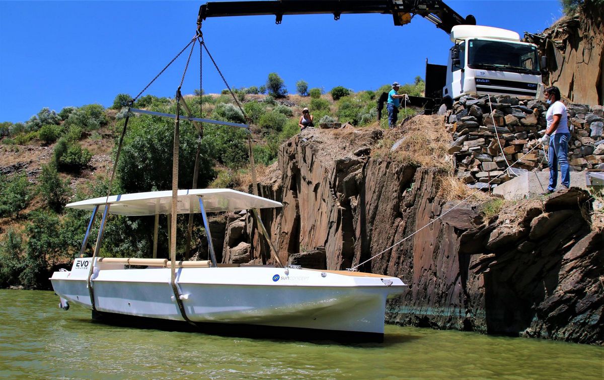 Gravuras Ruprestre do Côa ganham nova visita com barco eletro-solar