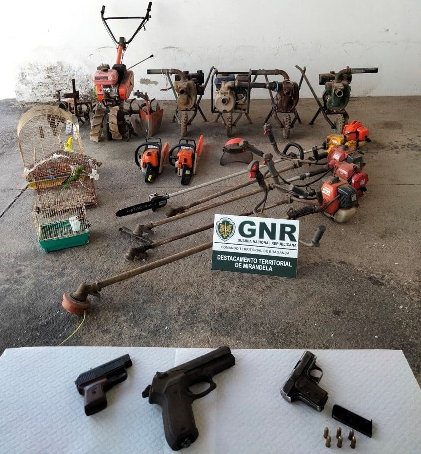 Detido por furto de material agrícola e posse ilegal de armas