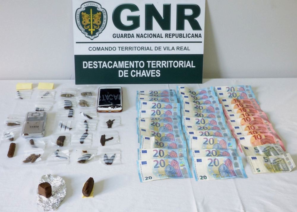 Detido por tráfico com 145 doses de droga