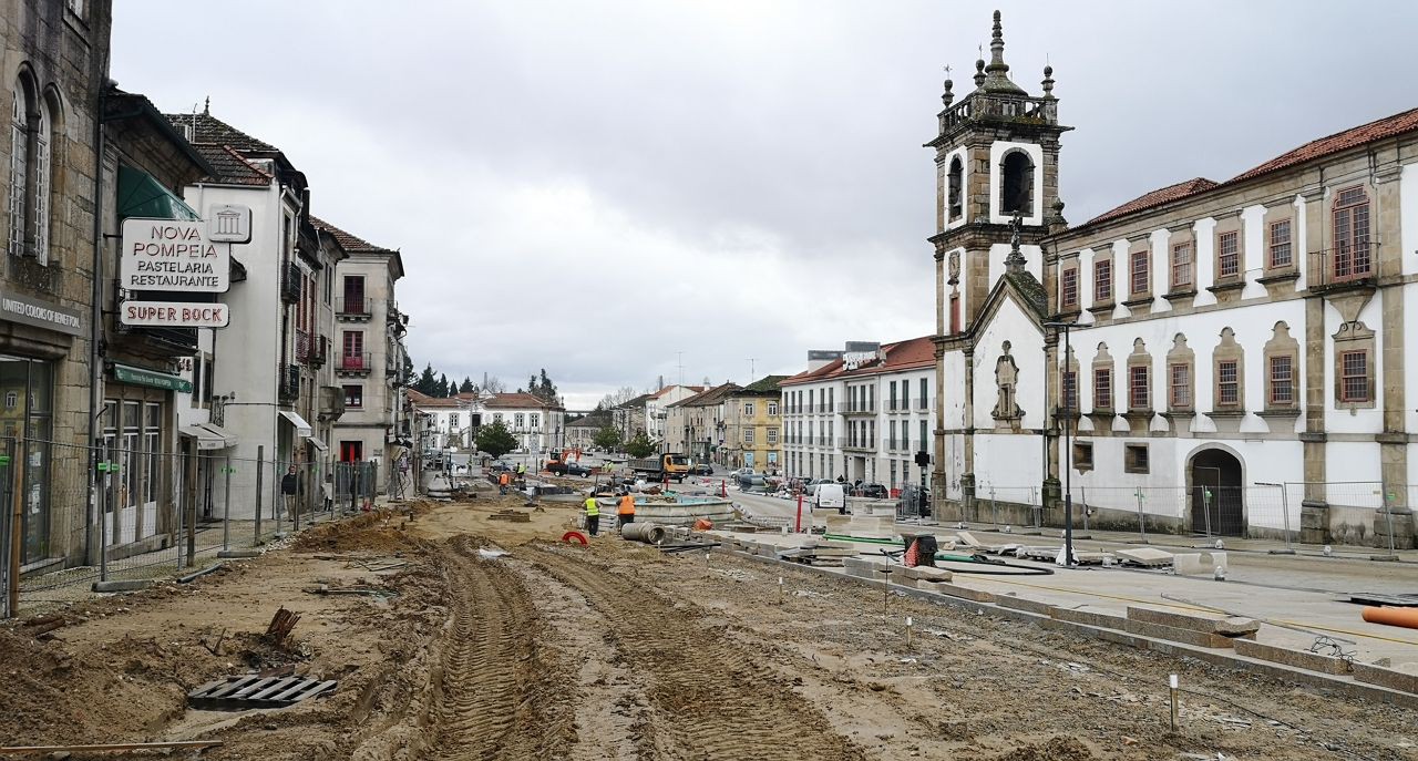 Concluídas até agosto obras na Av. Carvalho Araújo de Vila Real