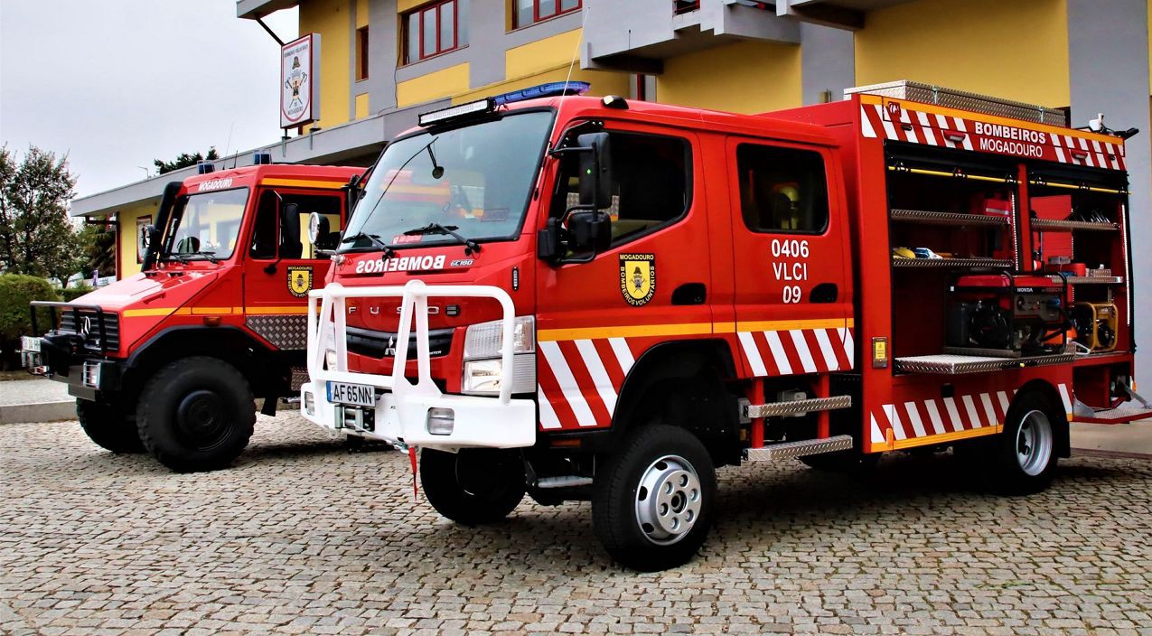 Bombeiros com nova viatura mista de socorro que custou 150 mil euros