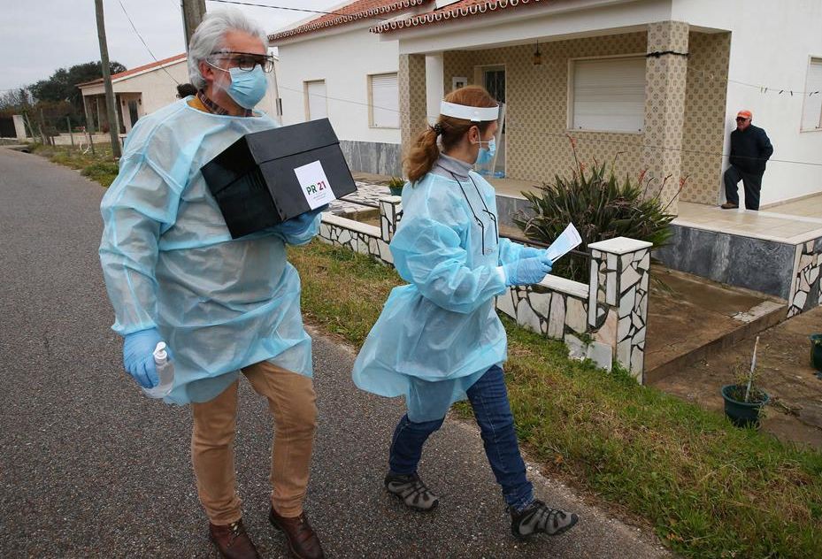 Em Bragança 68 eleitores e Vila Real apenas um idoso pediu para votar