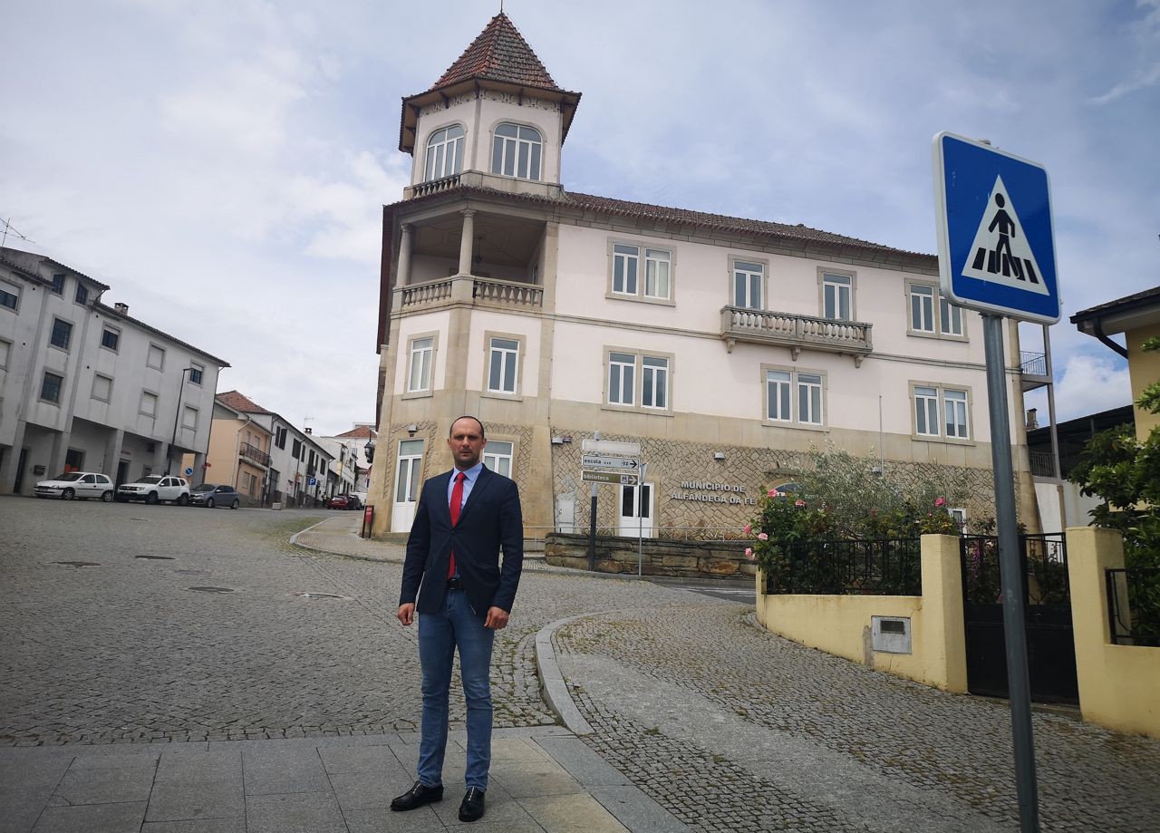 Presidente da Câmara de Alfândega da Fé testou positivo