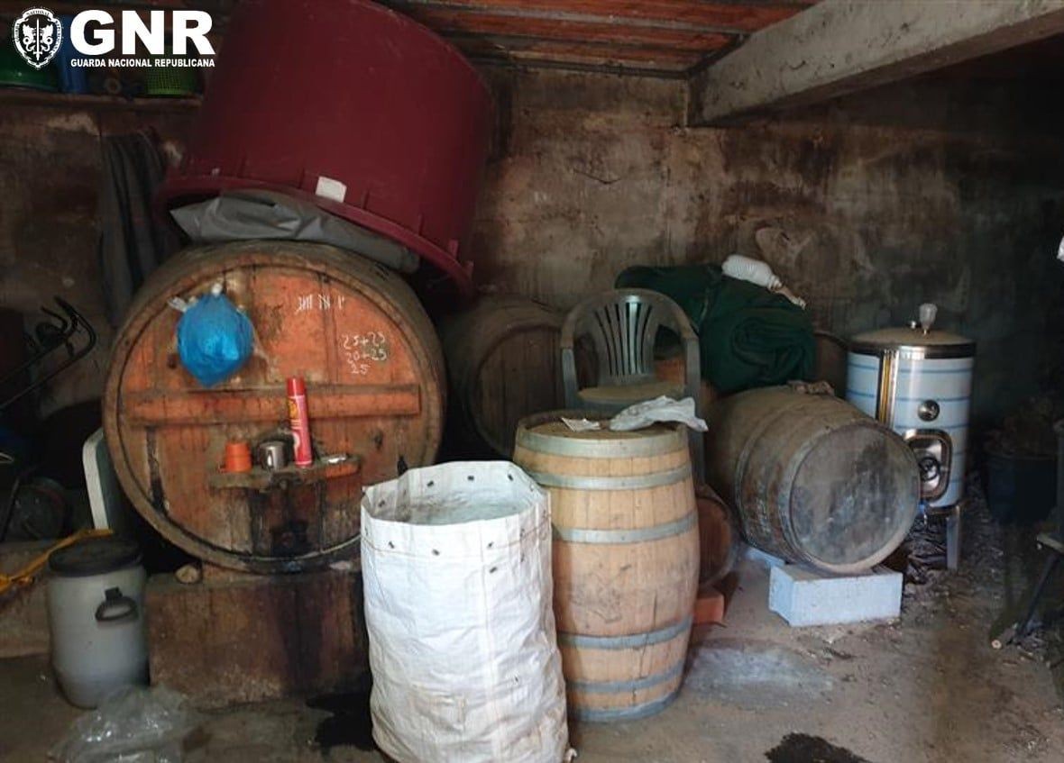 GNR apreende mais 17 mil litros de bebidas alcoólicas em Vila Real