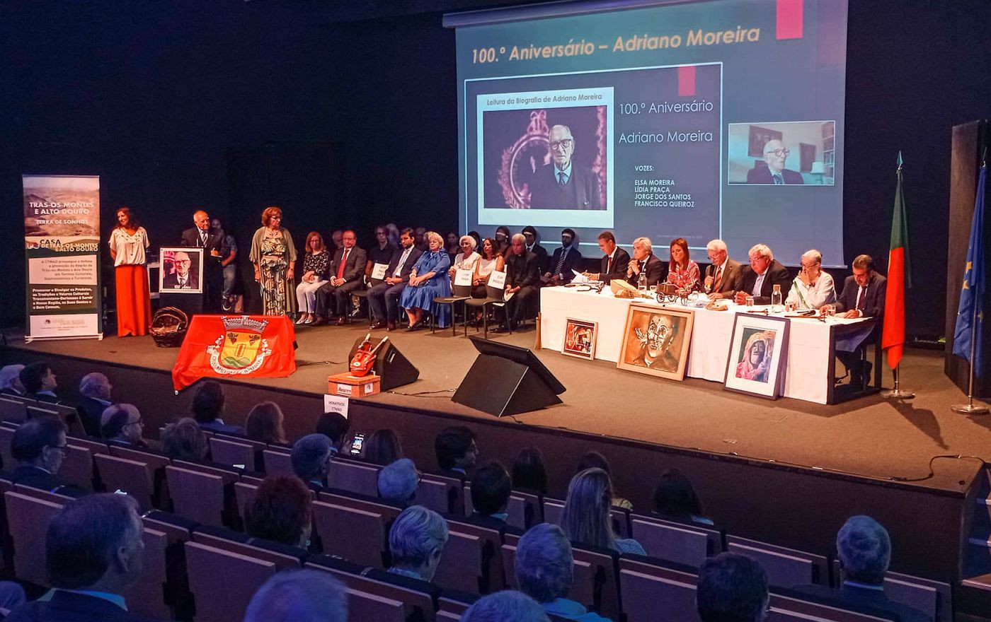 Adriano Moreira foi homenageado no dia em que recebeu a "grã-cruz da longa vida"