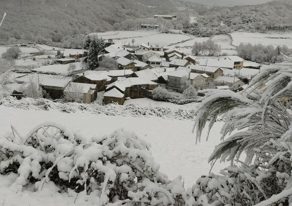 Aulas suspensas em Montalegre devido à queda de neve
