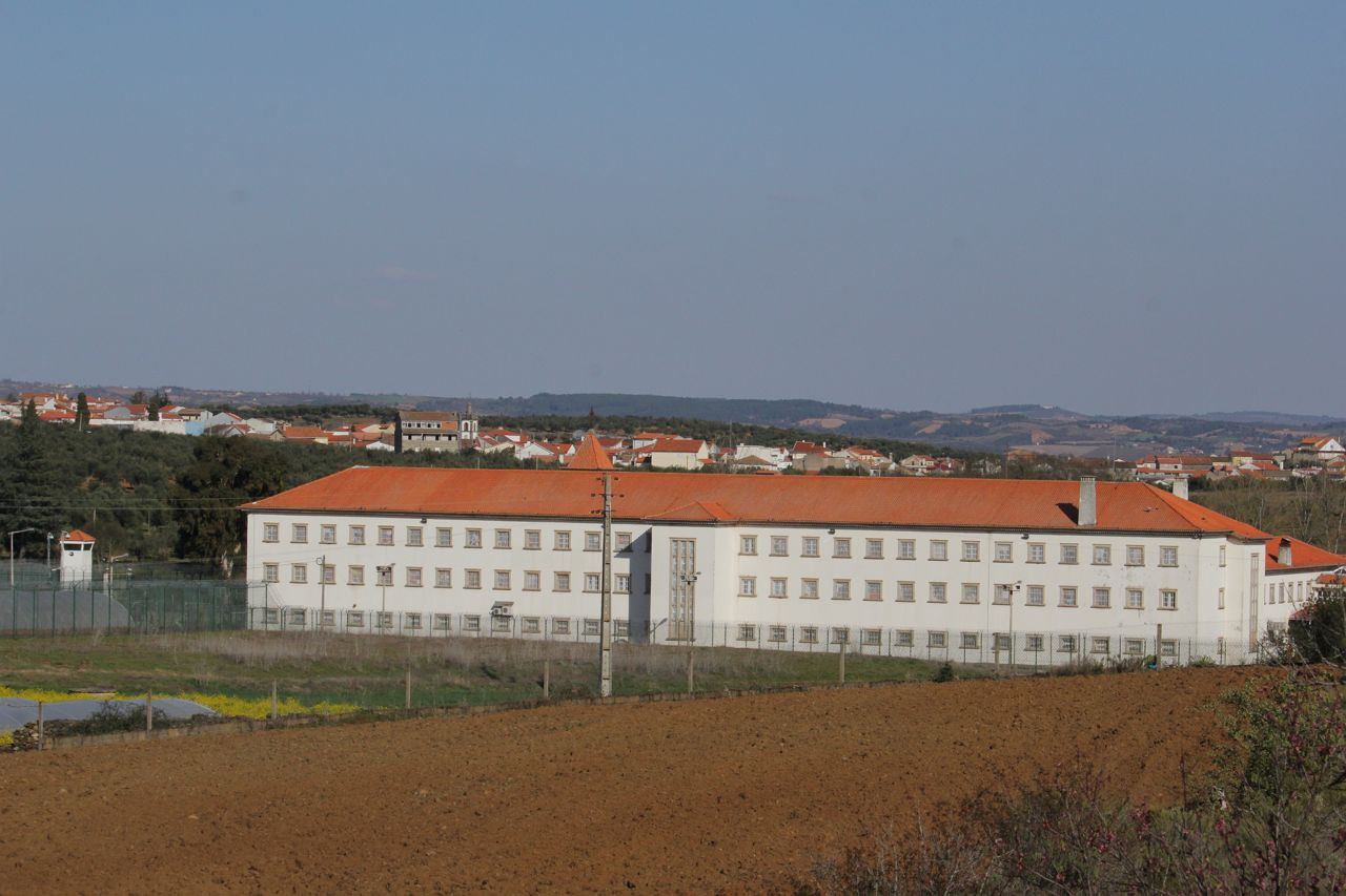 Dezoito casos positivos detetados na cadeia de Izeda