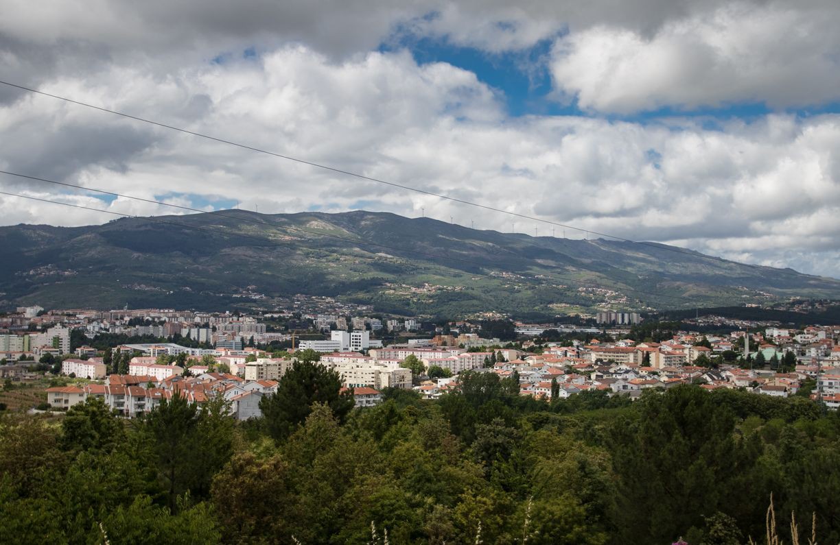 Vila Real alerta universitários e condiciona acesso a cemitérios