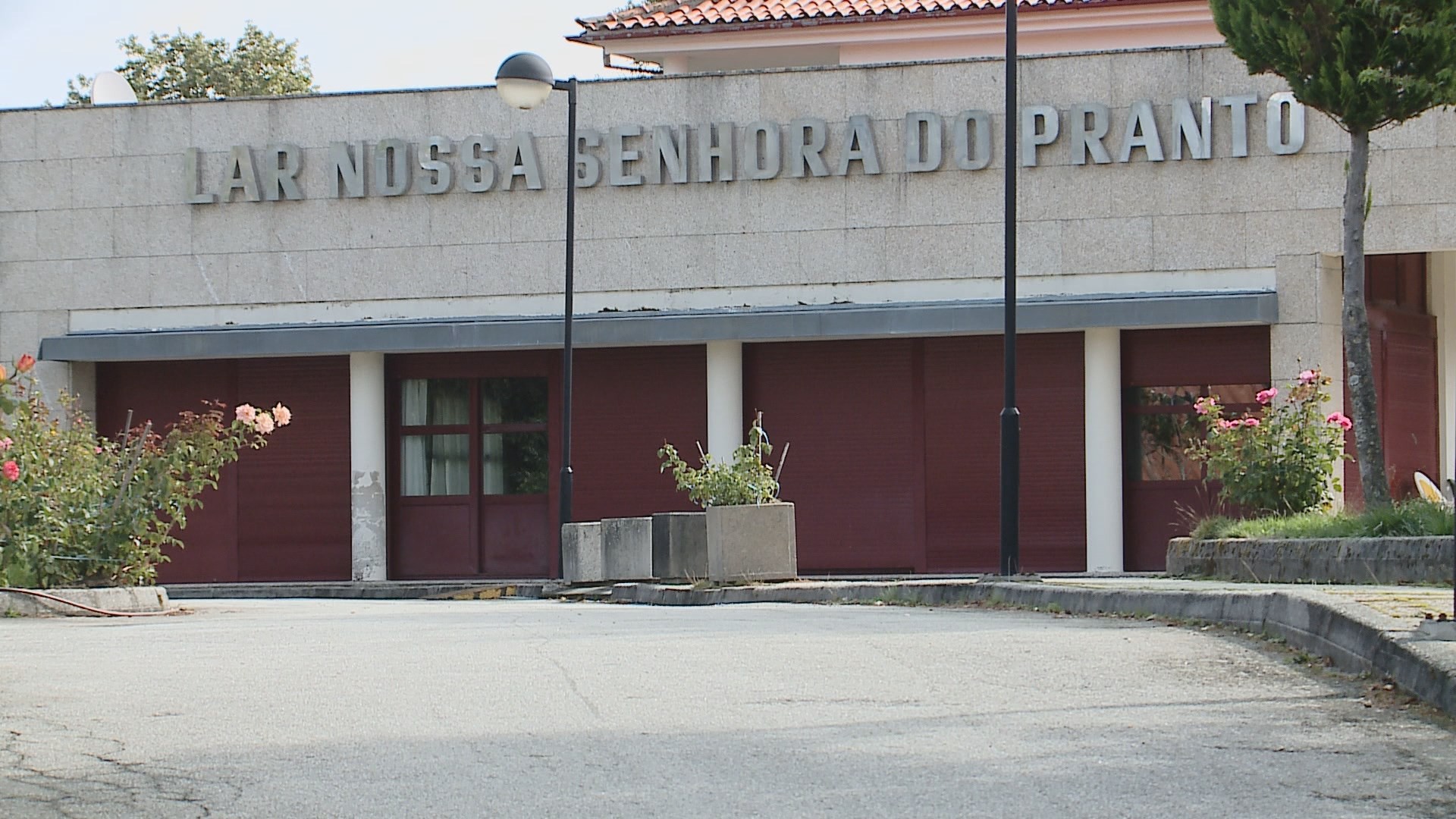 Utentes retirados temporariamente para desinfeção do lar em Salto, Montalegre