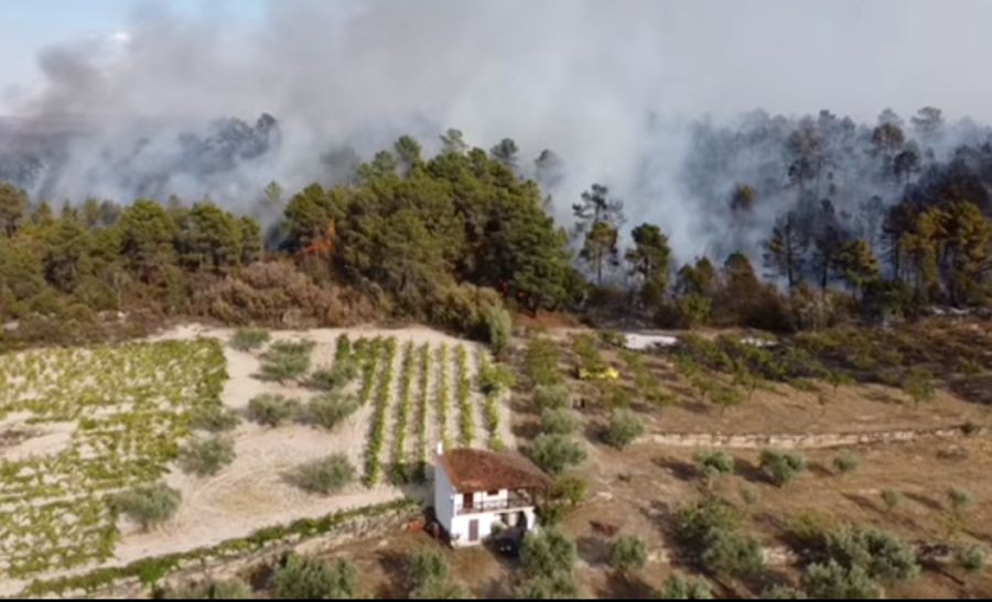 Continua o incendio em Valverde, Valpaços 
