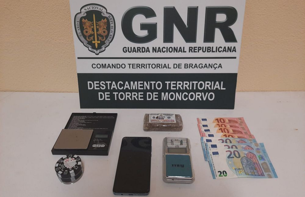GNR deteve um homem de 19 anos por tráfico de droga