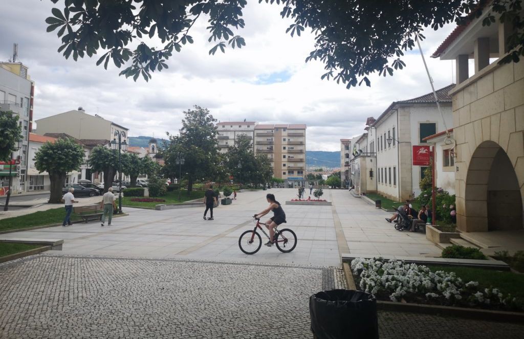 Macedo aposta no apoio à criação de emprego e compra de habitação jovem