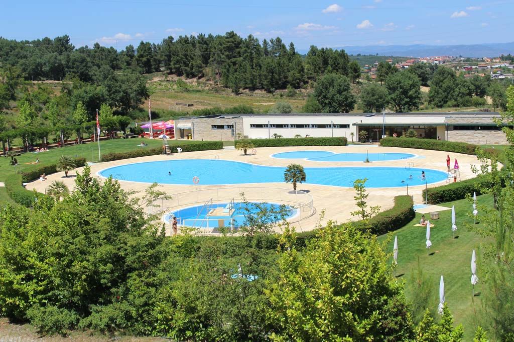 Piscinas ao ar livre abrem sábado com lotação máxima de 650 pessoas